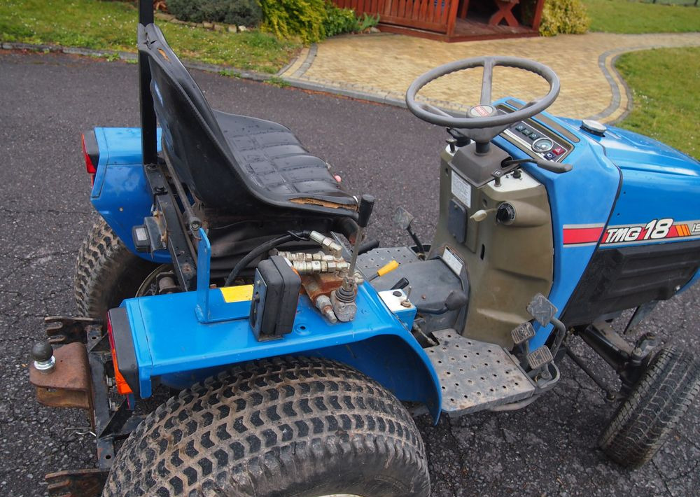 Kosiarka traktorek Iseki TMG T18 1995 hydro Diesel - Cortacésped: foto 3 Kosiarka traktorek Iseki TMG T18 1995 hydro Diesel - Cortacésped: foto 3