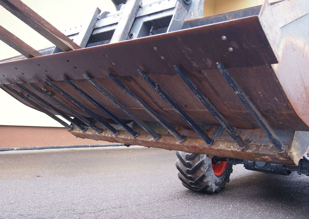 Ładowarka teleskopowa Bobcat T2556 2005 Ładowarka teleskopowa BOBCAT - Manipulador telescópico: foto 4 Ładowarka teleskopowa Bobcat T2556 2005 Ładowarka teleskopowa BOBCAT - Manipulador telescópico: foto 4