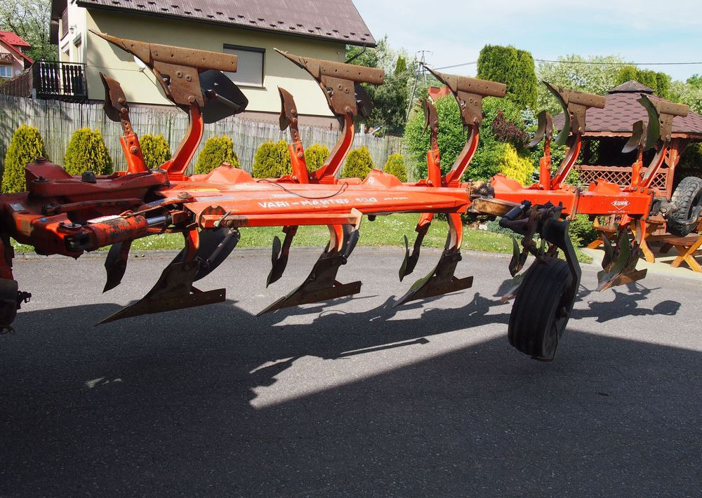 Pług obrotowy Kuhn Kuhn Vari-Master 150 4+1 Pług obracany Kuhn Vari-Master 150 4+1 - Arado: foto 1 Pług obrotowy Kuhn Kuhn Vari-Master 150 4+1 Pług obracany Kuhn Vari-Master 150 4+1 - Arado: foto 1