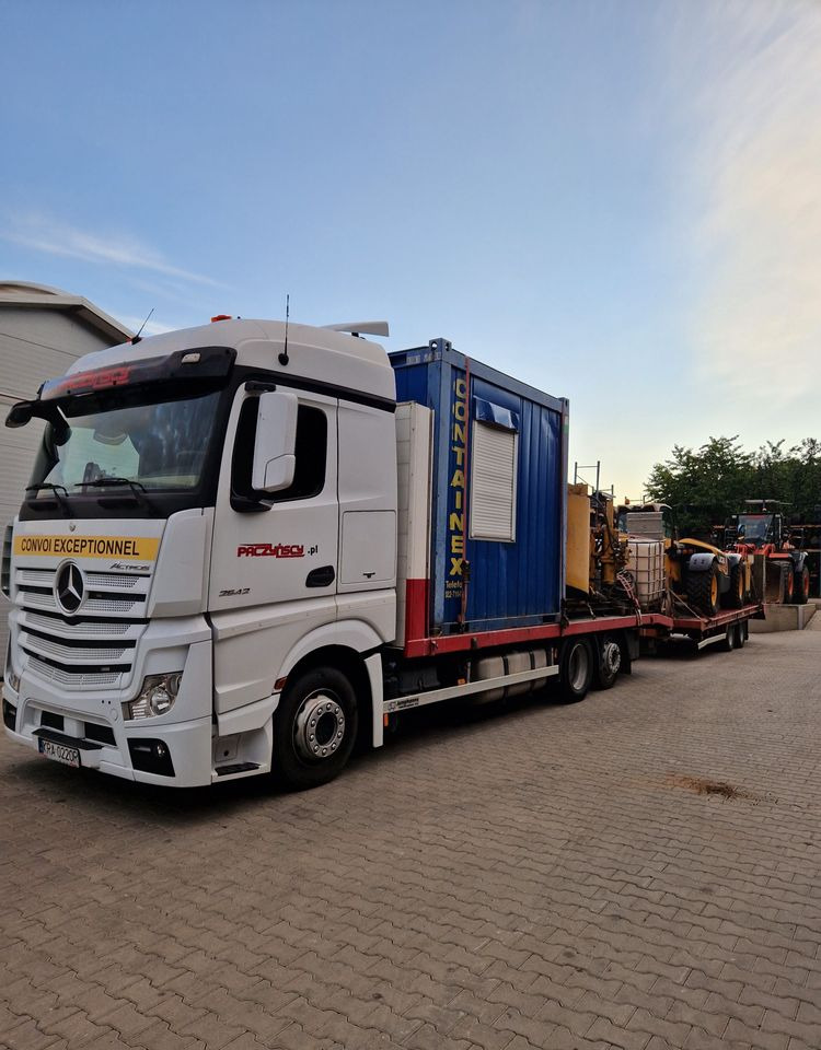 Samochód Mercedes Actros Usługi transportowe maszyn - Portavehículos camión: foto 3 Samochód Mercedes Actros Usługi transportowe maszyn - Portavehículos camión: foto 3