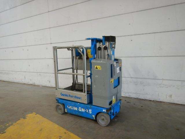 Genie GR15 - Plataforma de mástil vertical: foto 2 Genie GR15 - Plataforma de mástil vertical: foto 2
