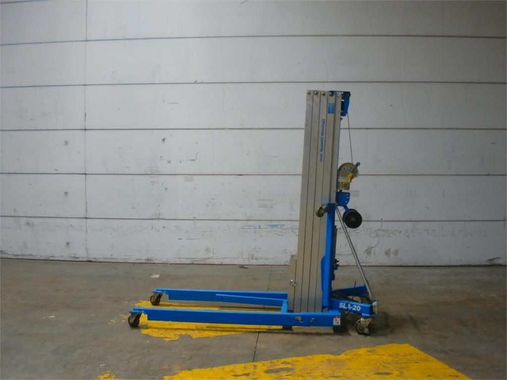 Genie SLA20 - Plataforma de mástil vertical: foto 1 Genie SLA20 - Plataforma de mástil vertical: foto 1