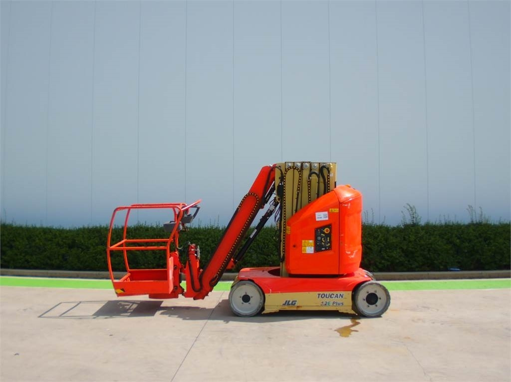 JLG Toucan 12E+ - Plataforma de mástil vertical: foto 1 JLG Toucan 12E+ - Plataforma de mástil vertical: foto 1
