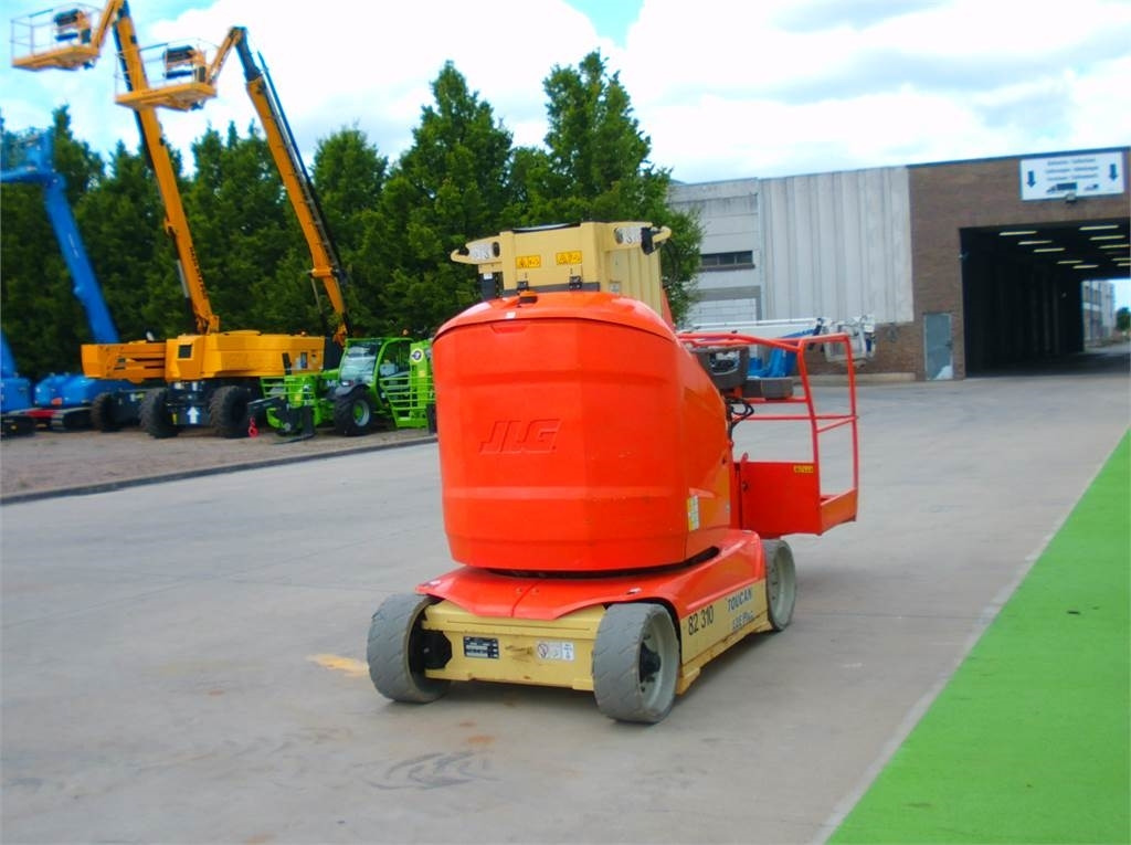 JLG Toucan 12E+ - Plataforma de mástil vertical: foto 4 JLG Toucan 12E+ - Plataforma de mástil vertical: foto 4