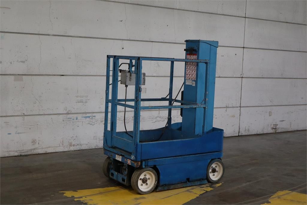 SkyJack SJ16 - Plataforma de mástil vertical: foto 3 SkyJack SJ16 - Plataforma de mástil vertical: foto 3