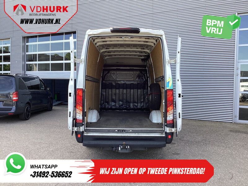 Iveco Daily 35S14V 2.3 L2H2 EXPORT Gev.stoel/ 3.5T trekverm./ 270gr deuren/ Carplay/ Camera/ Climate/ Cruise/ Trekhaak - Furgón: foto 5 Iveco Daily 35S14V 2.3 L2H2 EXPORT Gev.stoel/ 3.5T trekverm./ 270gr deuren/ Carplay/ Camera/ Climate/ Cruise/ Trekhaak - Furgón: foto 5