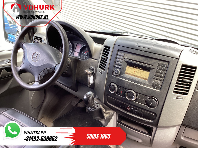 Mercedes-Benz Sprinter 313 2.2 CDI L2 EXPORT ONLY Imperiaal + Ladder/ Airco/ Cruise/ PDC/ Trekhaak - Furgoneta pequeña: foto 3 Mercedes-Benz Sprinter 313 2.2 CDI L2 EXPORT ONLY Imperiaal + Ladder/ Airco/ Cruise/ PDC/ Trekhaak - Furgoneta pequeña: foto 3