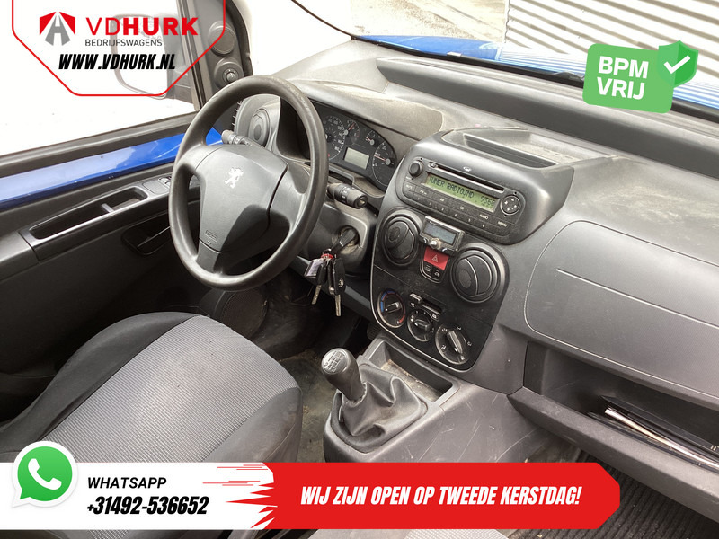 Peugeot Bipper 1.4 HDi EXPORT ONLY Rijdt prima/ Carkit/ Betimmerd/ Radio/ Trekhaak - Furgoneta pequeña: foto 3 Peugeot Bipper 1.4 HDi EXPORT ONLY Rijdt prima/ Carkit/ Betimmerd/ Radio/ Trekhaak - Furgoneta pequeña: foto 3