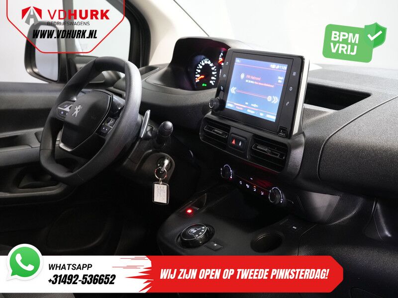 Peugeot Partner 1.5 HDI 130 pk Aut. L2 NL Auto/ 3Pers./ Carplay/ Airco/ Navi/ Imperiaal/ Cruise/ PDC/ DAB/ Trekhaak - Furgoneta pequeña: foto 3 Peugeot Partner 1.5 HDI 130 pk Aut. L2 NL Auto/ 3Pers./ Carplay/ Airco/ Navi/ Imperiaal/ Cruise/ PDC/ DAB/ Trekhaak - Furgoneta pequeña: foto 3