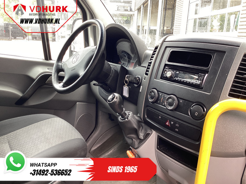 Volkswagen Crafter 35 2.0 TDI L3H2 EXPORT ONLY! €9.559 incl BTW/BPM Rolstoellift/ 9 Pers/ 9P/ Sidebars/ Rearbar/ Airco - Minibús, Furgoneta de pasajeros: foto 3 Volkswagen Crafter 35 2.0 TDI L3H2 EXPORT ONLY! €9.559 incl BTW/BPM Rolstoellift/ 9 Pers/ 9P/ Sidebars/ Rearbar/ Airco - Minibús, Furgoneta de pasajeros: foto 3