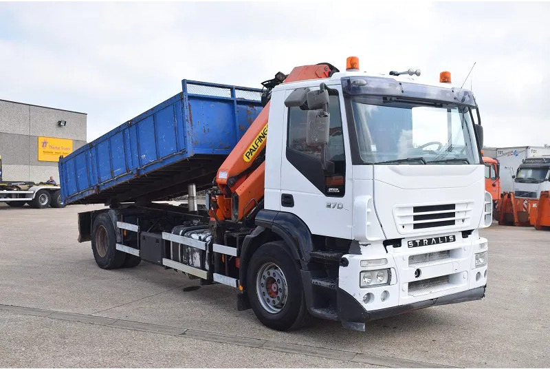 Iveco Stralis 270 - Volquete camión: foto 1 Iveco Stralis 270 - Volquete camión: foto 1