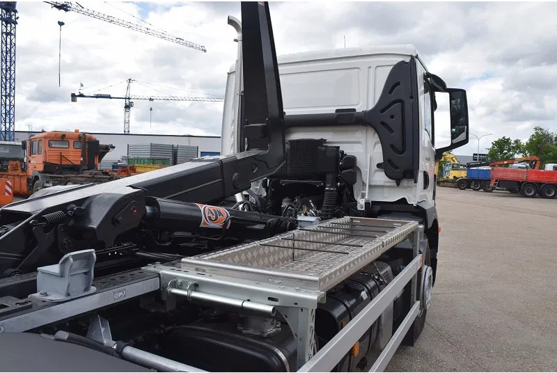 Multibasculante camión MAN TGM 18.320: foto 10