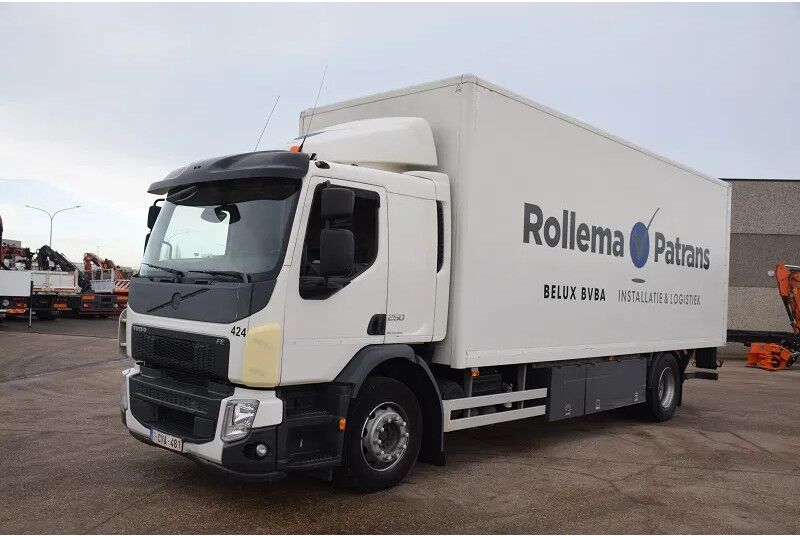 Volvo FE 250 - Camión caja cerrada: foto 1 Volvo FE 250 - Camión caja cerrada: foto 1