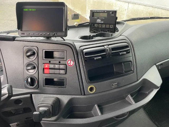 Mercedes-Benz Atego 1221 *Cruise control*Bluetooth*Elektrisch verstelbare en verwarmde spiegels - Frigorífico camión: foto 4 Mercedes-Benz Atego 1221 *Cruise control*Bluetooth*Elektrisch verstelbare en verwarmde spiegels - Frigorífico camión: foto 4