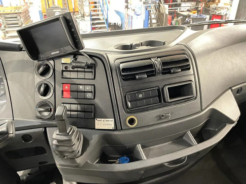 Mercedes-Benz Atego 1621 *Palfinger kraan*Containersysteem*luchtvering achteras*bluetooth - Multibasculante camión, Camión grúa: foto 5 Mercedes-Benz Atego 1621 *Palfinger kraan*Containersysteem*luchtvering achteras*bluetooth - Multibasculante camión, Camión grúa: foto 5