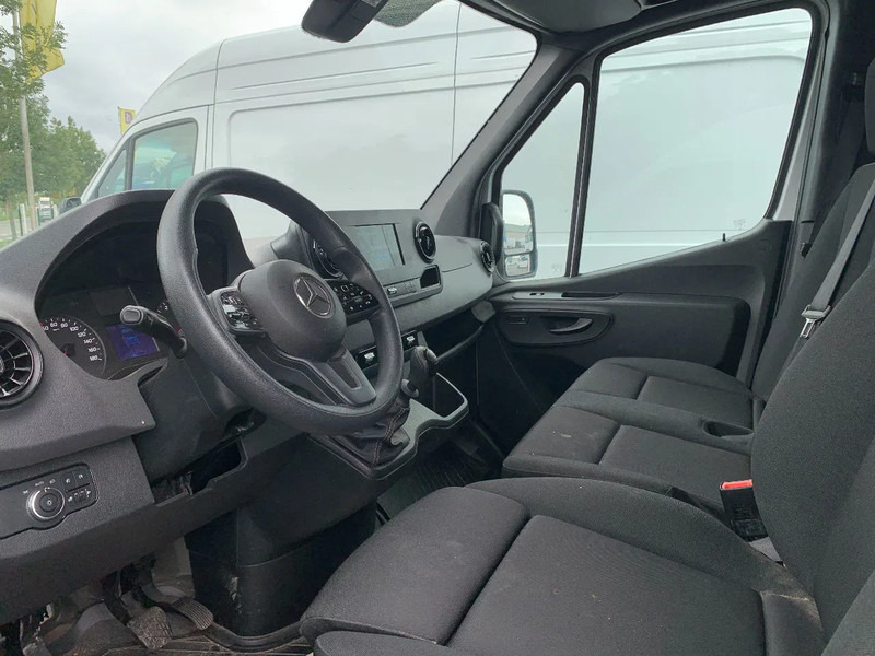 Mercedes-Benz Sprinter 317 CDI*L2H2*360°CAMERA*TEMPOMAT*NAVIGATIE*STOELVERWARMING* - Furgón: foto 3 Mercedes-Benz Sprinter 317 CDI*L2H2*360°CAMERA*TEMPOMAT*NAVIGATIE*STOELVERWARMING* - Furgón: foto 3