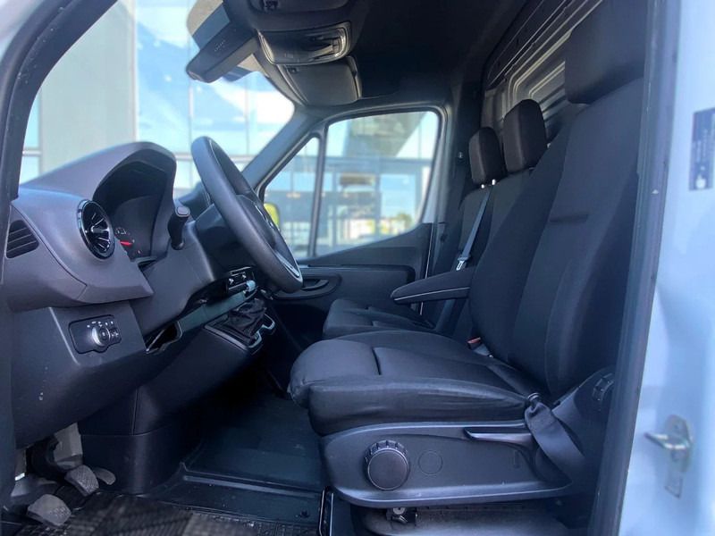 Mercedes-Benz Sprinter 317 *Xarios350*Nachtkoeling*-18°c koelen/vriezen*zetelverwarming*navigatie*360°camera*cruise control*buitenspiegels verwarmd+ele - Frigorífico furgoneta: foto 3 Mercedes-Benz Sprinter 317 *Xarios350*Nachtkoeling*-18°c koelen/vriezen*zetelverwarming*navigatie*360°camera*cruise control*buitenspiegels verwarmd+ele - Frigorífico furgoneta: foto 3