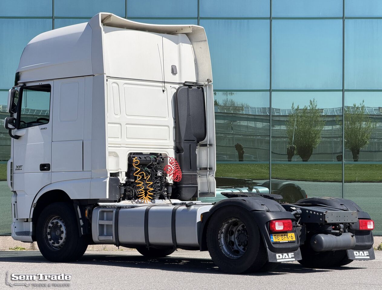 DAF XF 440 Super Space CAB FT 2X Tanks TOP Condition NL-Truck - Cabeza tractora: foto 3 DAF XF 440 Super Space CAB FT 2X Tanks TOP Condition NL-Truck - Cabeza tractora: foto 3