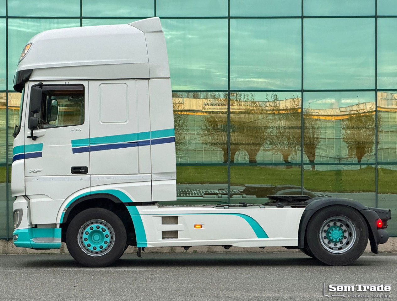 DAF XF 450 FT SSC Euro 6 Only 628.000 KM 2X Tanks TOP Condition NL-Truck - Cabeza tractora: foto 2 DAF XF 450 FT SSC Euro 6 Only 628.000 KM 2X Tanks TOP Condition NL-Truck - Cabeza tractora: foto 2