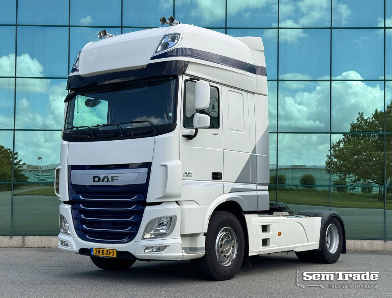 DAF XF 460 FT SSC 2x Tanks 685.000 KM Super Condition NL Truck 3 Pieces IN Stock - Cabeza tractora: foto 1 DAF XF 460 FT SSC 2x Tanks 685.000 KM Super Condition NL Truck 3 Pieces IN Stock - Cabeza tractora: foto 1