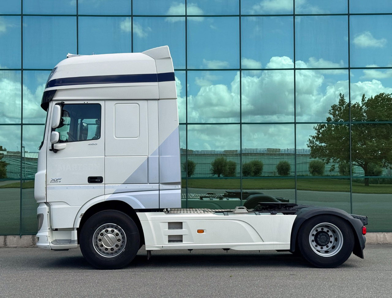 DAF XF 460 FT SSC 2x Tanks 685.000 KM Super Condition NL Truck 3 Pieces IN Stock - Cabeza tractora: foto 2 DAF XF 460 FT SSC 2x Tanks 685.000 KM Super Condition NL Truck 3 Pieces IN Stock - Cabeza tractora: foto 2
