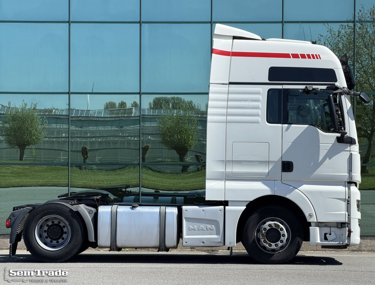 MAN TGX 18.460 Euro 6 Smart Tacho 2X Tanks Park Airco 675.000 KM NL-Truck 2 Pieces Available - Cabeza tractora: foto 5 MAN TGX 18.460 Euro 6 Smart Tacho 2X Tanks Park Airco 675.000 KM NL-Truck 2 Pieces Available - Cabeza tractora: foto 5