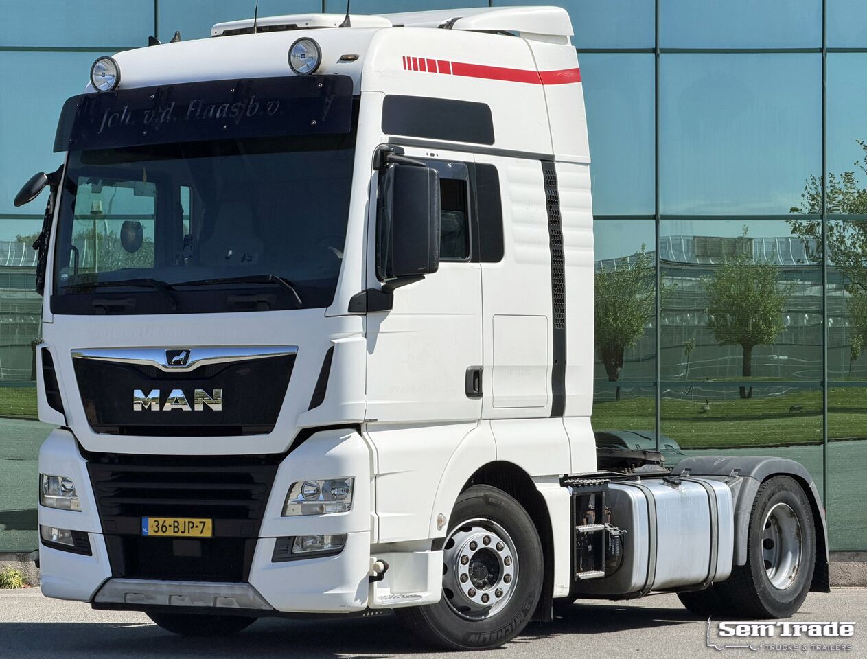 MAN TGX 18.460 Euro 6 Smart Tacho 2X Tanks Park Airco 675.000 KM NL-Truck 2 Pieces Available - Cabeza tractora: foto 1 MAN TGX 18.460 Euro 6 Smart Tacho 2X Tanks Park Airco 675.000 KM NL-Truck 2 Pieces Available - Cabeza tractora: foto 1