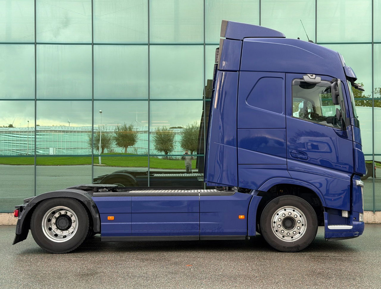 Volvo FH 460 Globetrotter 2x Tanks 811.000 KM TOP Condition NL Truck - Cabeza tractora: foto 5 Volvo FH 460 Globetrotter 2x Tanks 811.000 KM TOP Condition NL Truck - Cabeza tractora: foto 5