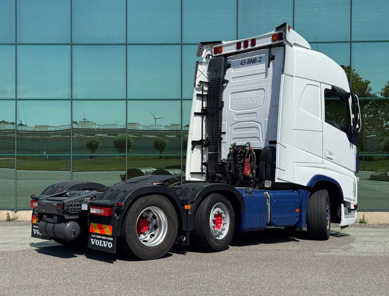Volvo FH 500 6X2 Globetrotter 2x Tanks Only 667.000 KM Super Condition NL Truck - Cabeza tractora: foto 4 Volvo FH 500 6X2 Globetrotter 2x Tanks Only 667.000 KM Super Condition NL Truck - Cabeza tractora: foto 4