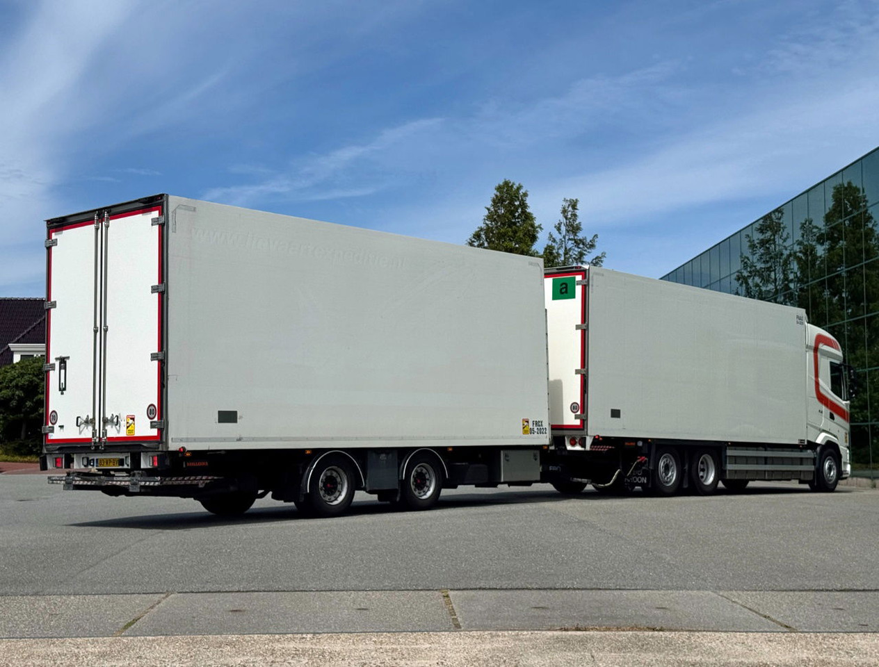 DAF XF 480 FAR Frigo Combi 50 CC 2x Lift Carrier TRS Iceland TOP Condition NL Combi - Frigorífico camión: foto 4 DAF XF 480 FAR Frigo Combi 50 CC 2x Lift Carrier TRS Iceland TOP Condition NL Combi - Frigorífico camión: foto 4