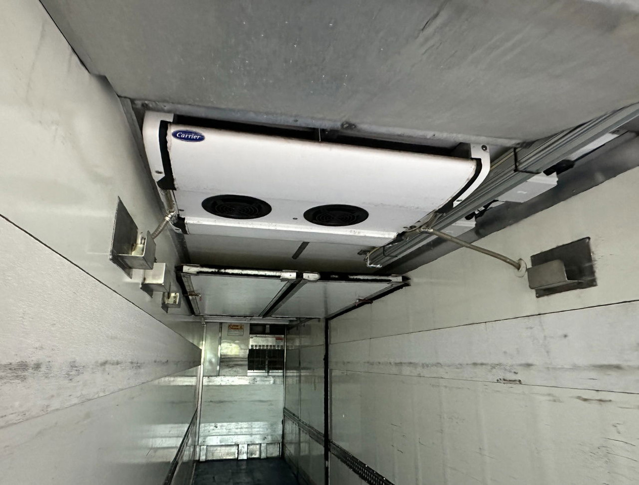 Frigorífico semirremolque Gray and Adams City Trailer Carrier Vector 1850 MT TRI-Temp Tail Lift Side Door Steering Axle 3 Pieces Available: foto 19 Frigorífico semirremolque Gray and Adams City Trailer Carrier Vector 1850 MT TRI-Temp Tail Lift Side Door Steering Axle 3 Pieces Available: foto 19