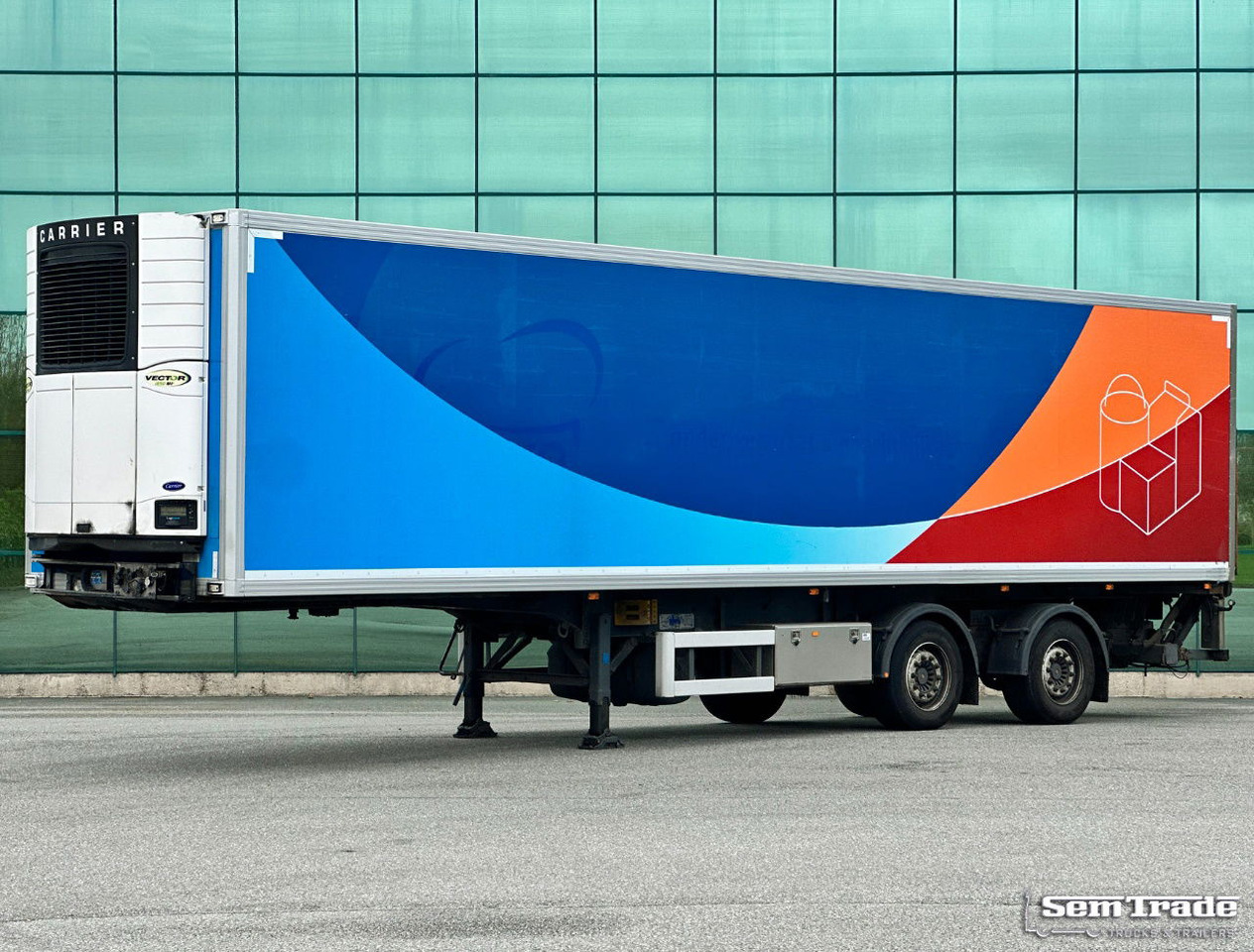 Gray and Adams City Trailer Carrier Vector 1850 MT TRI-Temp Tail Lift Side Door Steering Axle 3 Pieces Available - Frigorífico semirremolque: foto 1 Gray and Adams City Trailer Carrier Vector 1850 MT TRI-Temp Tail Lift Side Door Steering Axle 3 Pieces Available - Frigorífico semirremolque: foto 1
