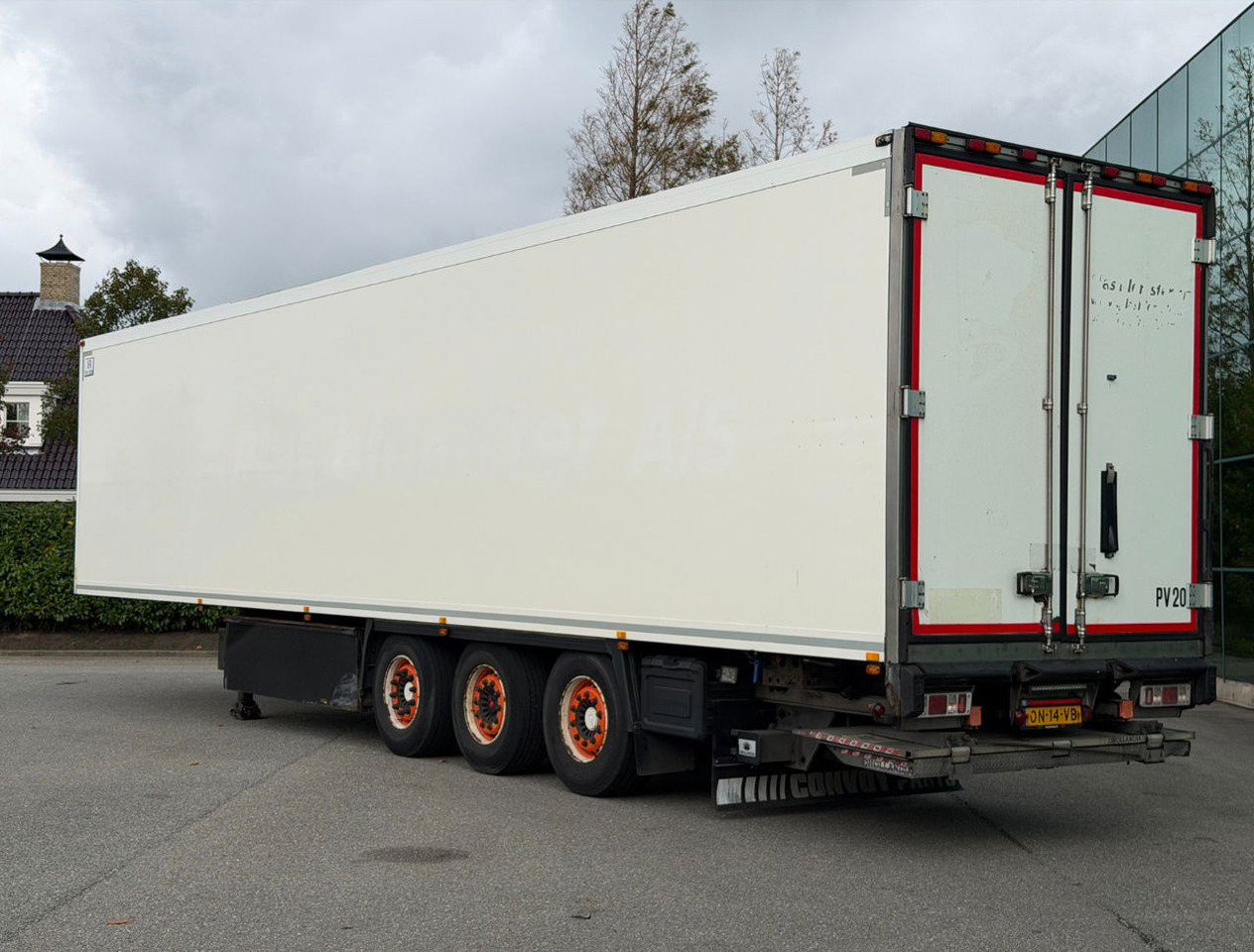Krone SD Thermo King SLXe Spectrum BI Temp Flower Wide 270 CM High 2.000 KG Lift Disc Brakes NL Trailer - Frigorífico semirremolque: foto 3 Krone SD Thermo King SLXe Spectrum BI Temp Flower Wide 270 CM High 2.000 KG Lift Disc Brakes NL Trailer - Frigorífico semirremolque: foto 3