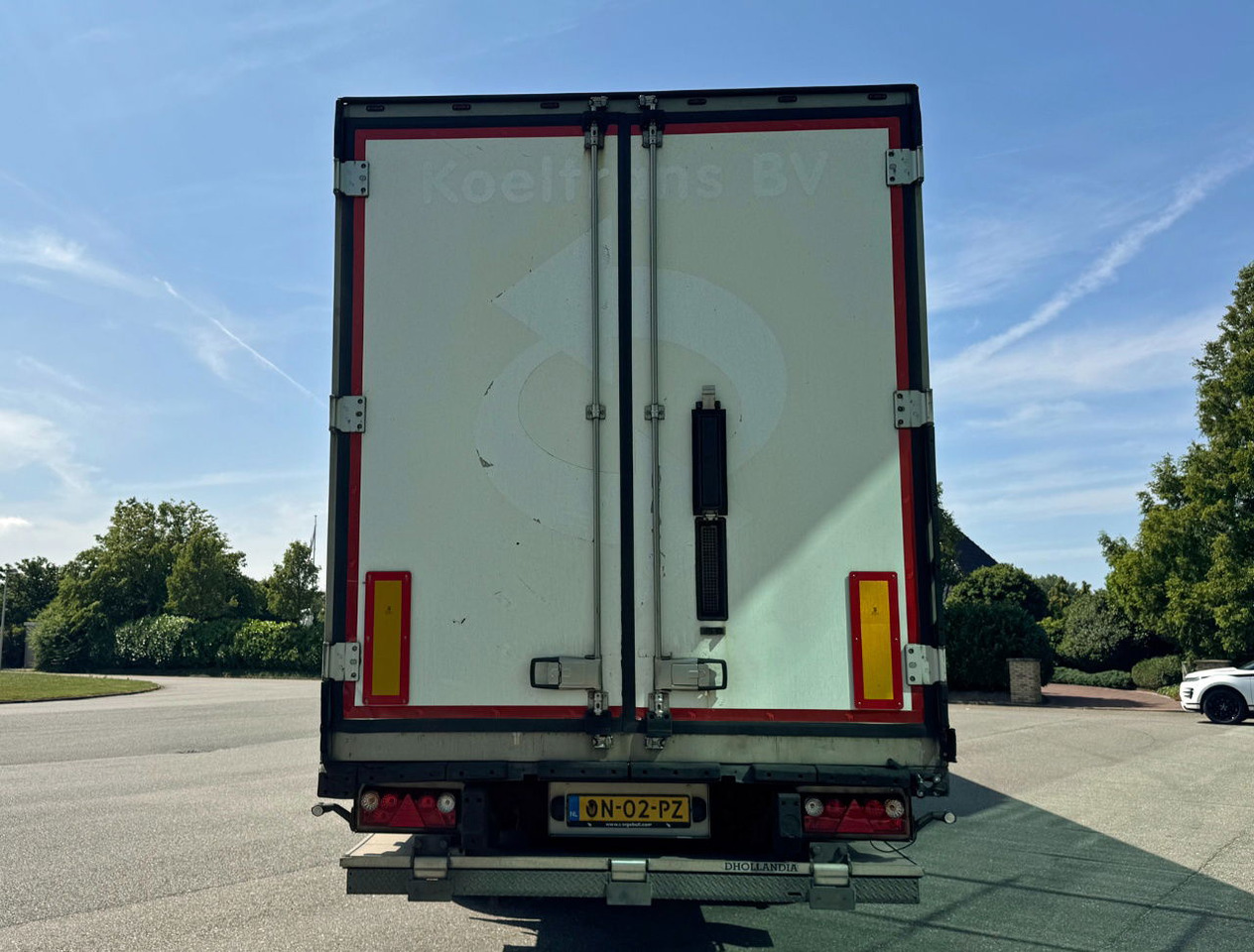 Schmitz Cargobull SCBS3B 270 CM High Flower Wide Liftaxle Tail Lift NL Trailer 6 - Frigorífico semirremolque: foto 4 Schmitz Cargobull SCBS3B 270 CM High Flower Wide Liftaxle Tail Lift NL Trailer 6 - Frigorífico semirremolque: foto 4