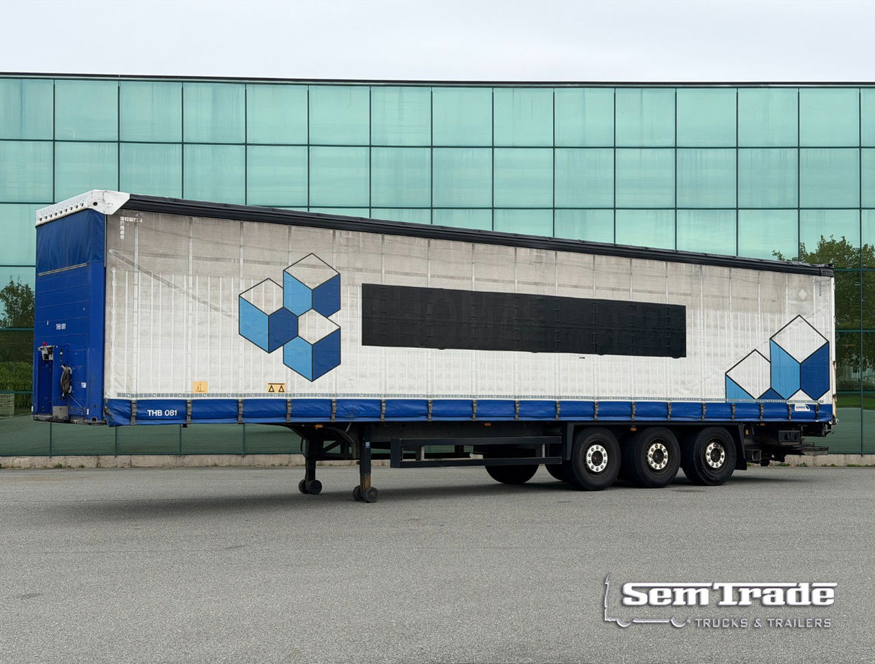 Schmitz Cargobull SCBS3T Disc Brakes Galvanised Chassis 2.000 KG Lift NL Trailer - Semirremolque lona: foto 1 Schmitz Cargobull SCBS3T Disc Brakes Galvanised Chassis 2.000 KG Lift NL Trailer - Semirremolque lona: foto 1