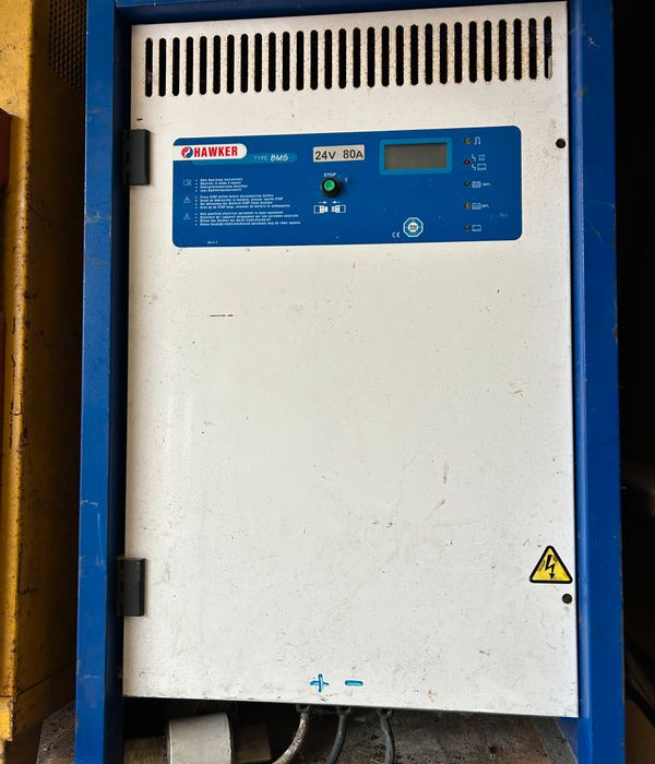 Chargeurs de batteries de traction pour elevateurs , transpalettes , gerbeurs electriques - Maquinaria industrial: foto 3 Chargeurs de batteries de traction pour elevateurs , transpalettes , gerbeurs electriques - Maquinaria industrial: foto 3