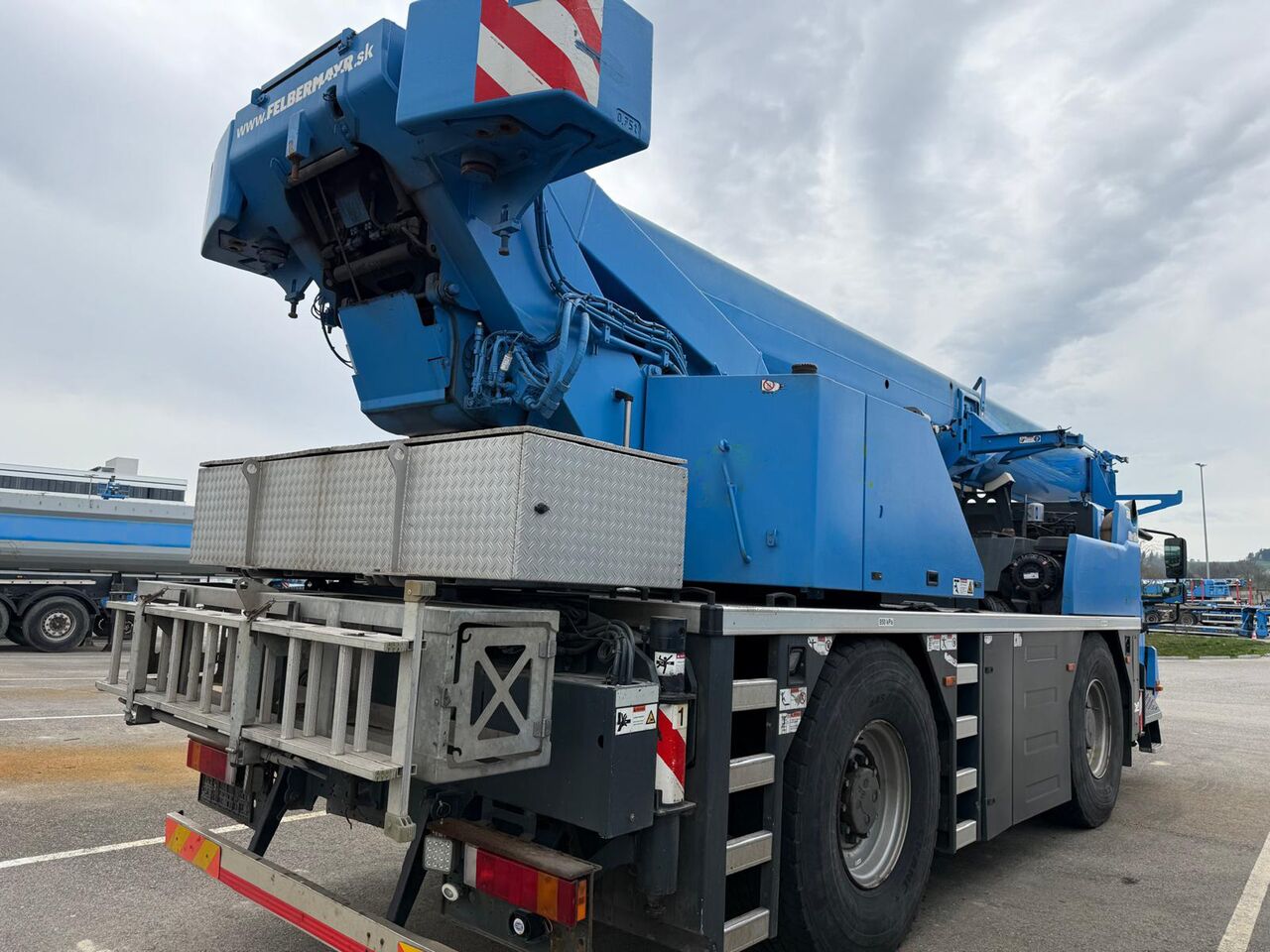 LIEBHERR LTM 1040-2.1 - Autogrúa: foto 3 LIEBHERR LTM 1040-2.1 - Autogrúa: foto 3