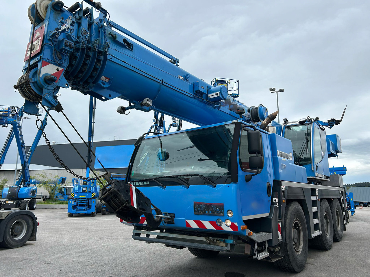 LIEBHERR LTM 1050-3.1 - Autogrúa: foto 1 LIEBHERR LTM 1050-3.1 - Autogrúa: foto 1