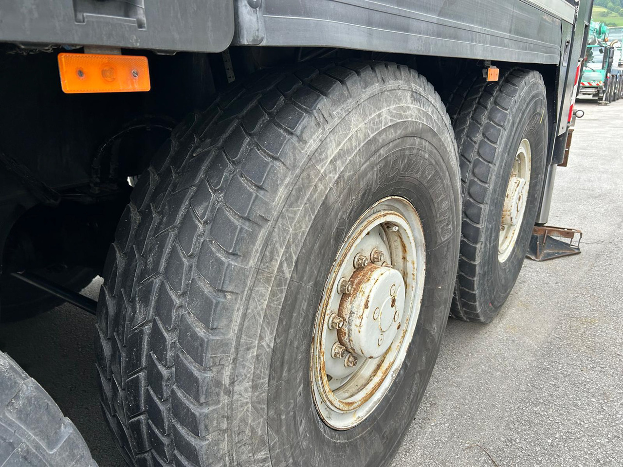 LIEBHERR LTM 1100-5.2 - Autogrúa: foto 5 LIEBHERR LTM 1100-5.2 - Autogrúa: foto 5
