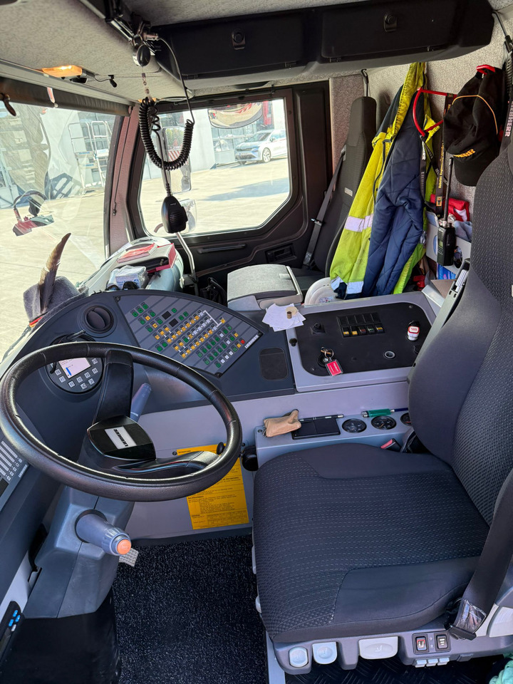 Autogrúa LIEBHERR LTM 1350-6.1: foto 9 Autogrúa LIEBHERR LTM 1350-6.1: foto 9