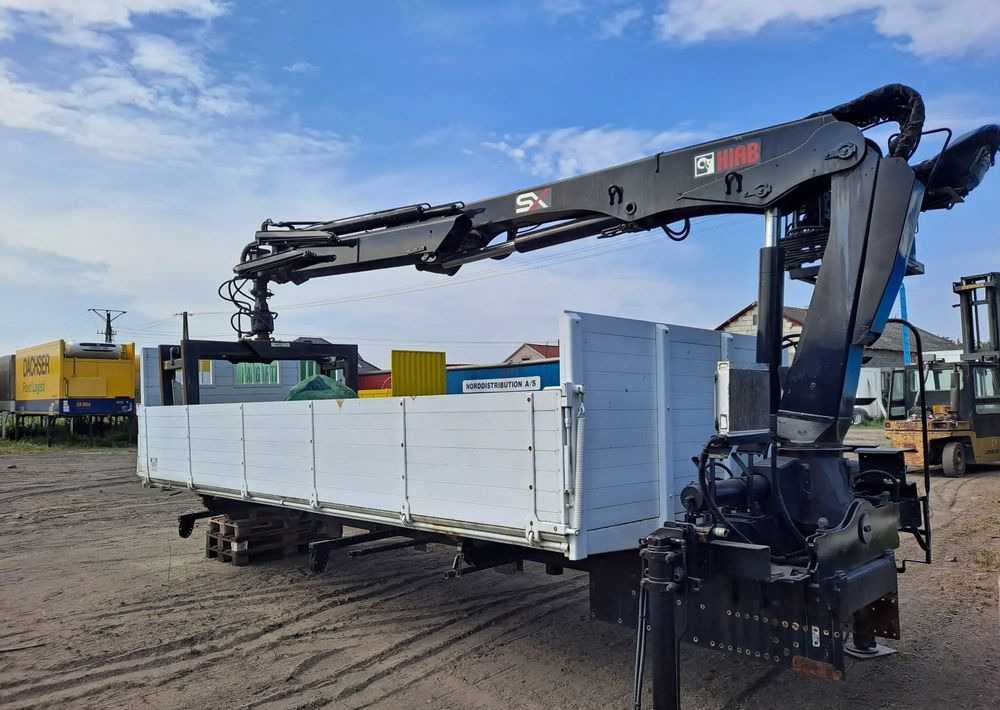 Mercedes-Benz Urządzenie dźwigowe HIAB XS122 - Volquete camión: foto 2 Mercedes-Benz Urządzenie dźwigowe HIAB XS122 - Volquete camión: foto 2