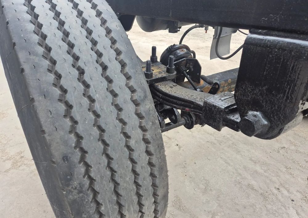 Schmitz Cargobull Przyczepa Krone na resorze - Chasis remolque: foto 5 Schmitz Cargobull Przyczepa Krone na resorze - Chasis remolque: foto 5