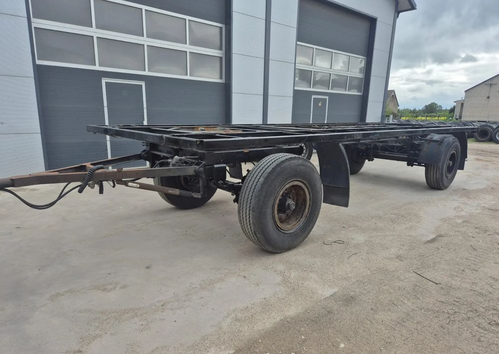 Schmitz Cargobull Przyczepa Krone na resorze - Chasis remolque: foto 1 Schmitz Cargobull Przyczepa Krone na resorze - Chasis remolque: foto 1