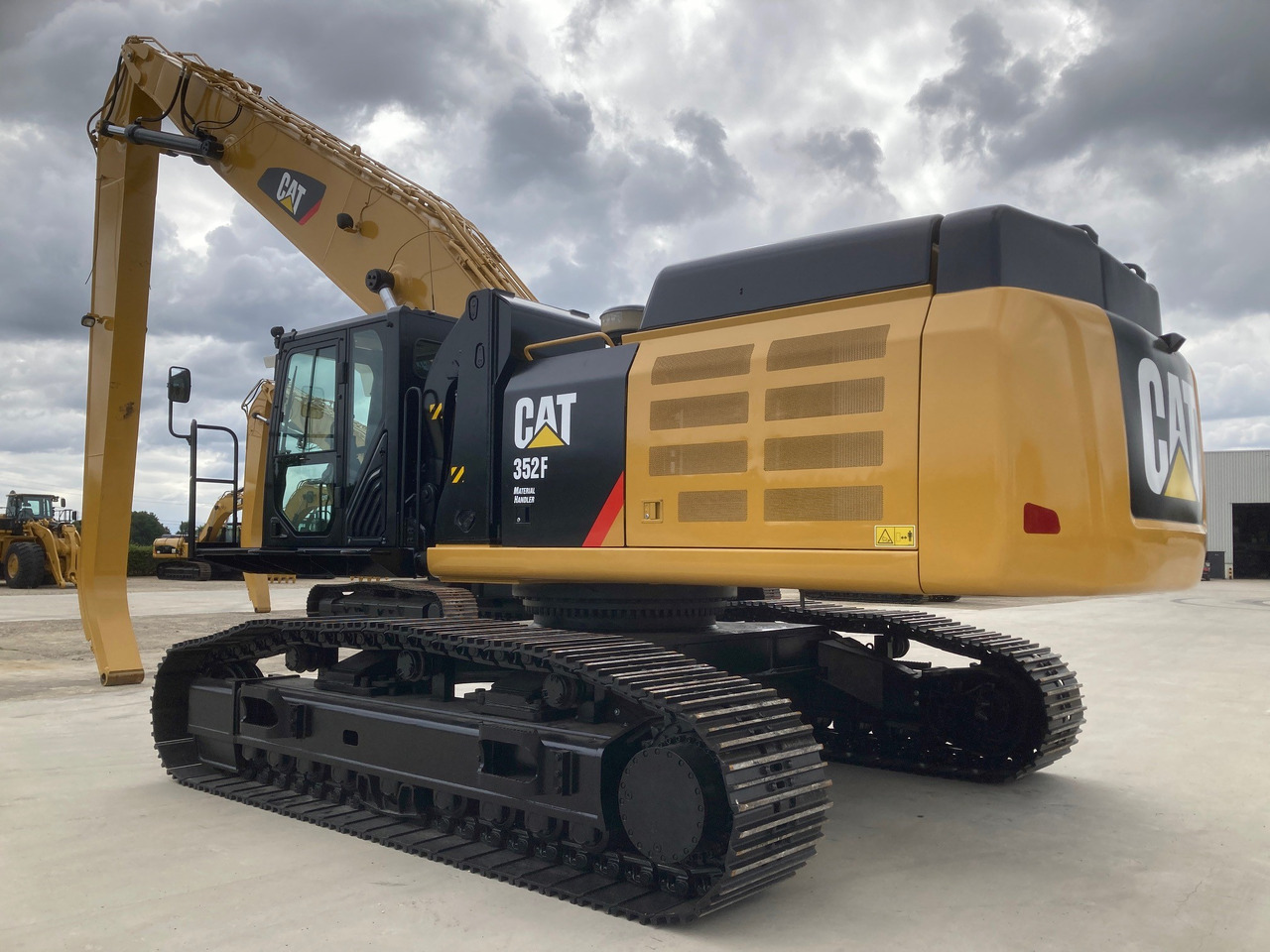 CATERPILLAR 352F Material Handler - Manipulador de materiales: foto 1 CATERPILLAR 352F Material Handler - Manipulador de materiales: foto 1