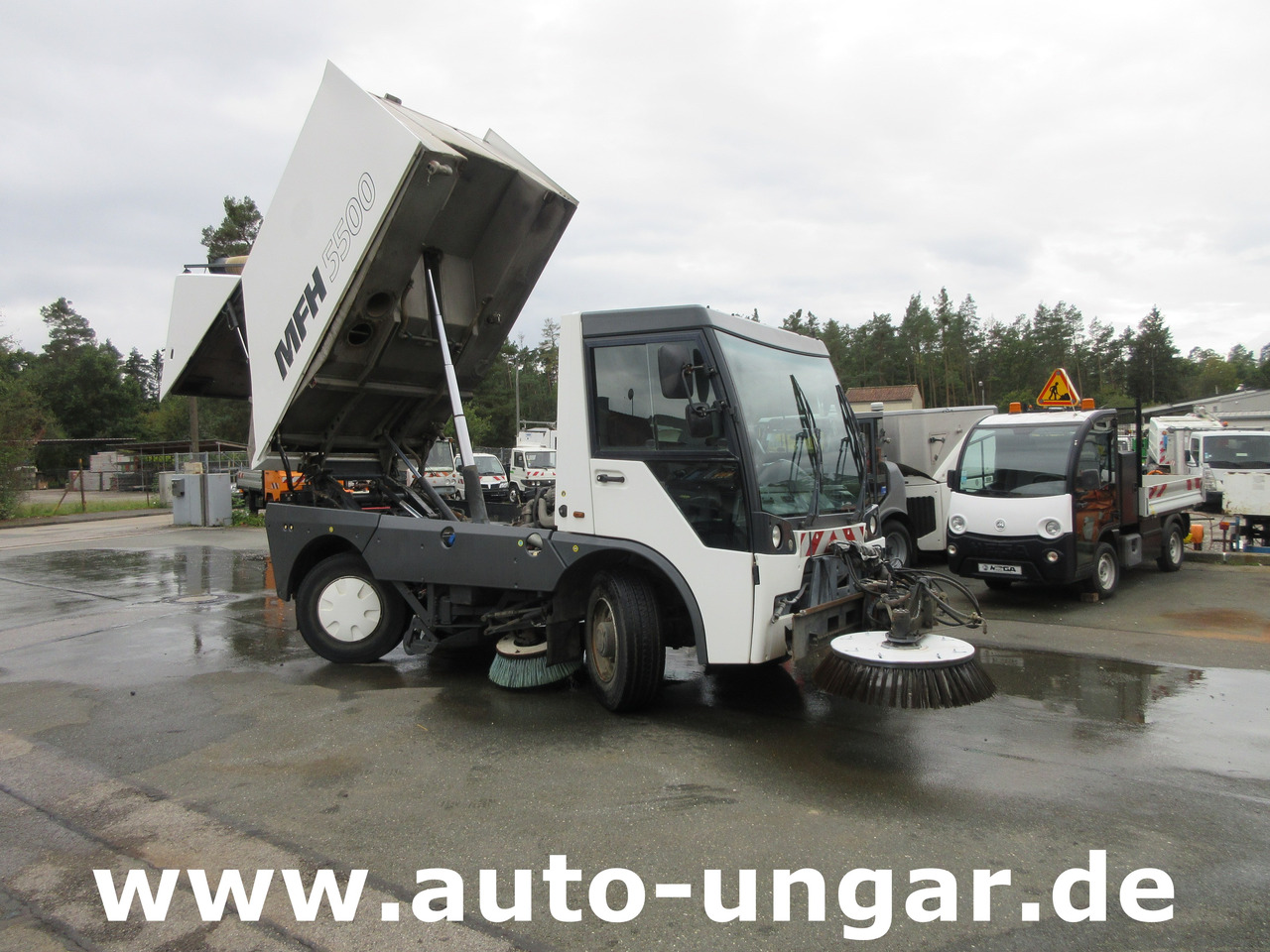 Aebi MFH 5500 Baujahr 2012 Euro 5 Kehrmaschine mit Hochentleerung - Barredora vial: foto 1 Aebi MFH 5500 Baujahr 2012 Euro 5 Kehrmaschine mit Hochentleerung - Barredora vial: foto 1