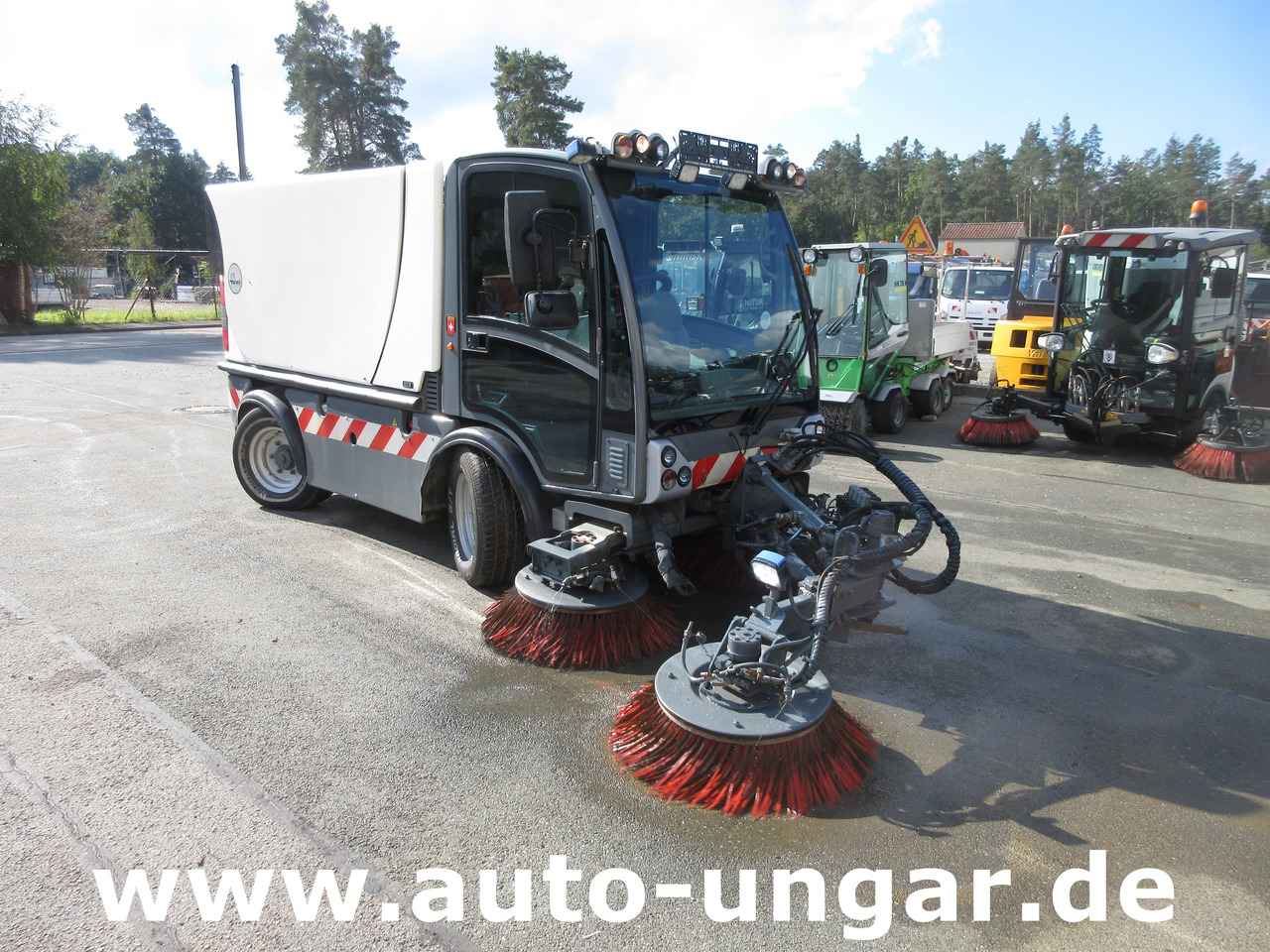 Boschung S3 Kehrmaschine urban sweeper Wildkrautbesen Allradlenkung - Barredora vial: foto 1 Boschung S3 Kehrmaschine urban sweeper Wildkrautbesen Allradlenkung - Barredora vial: foto 1