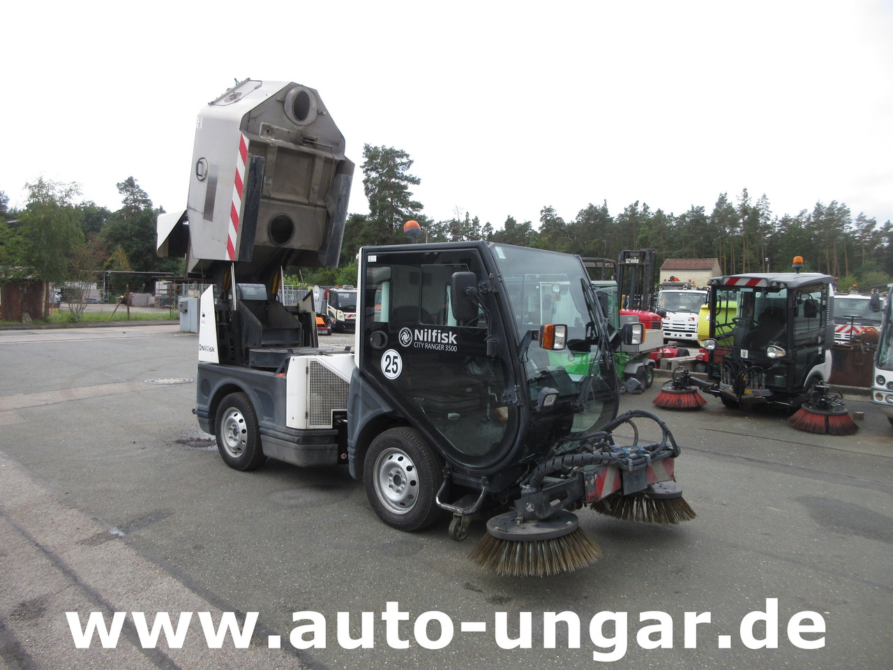 Nilfisk CR3500 CityRanger Schmidt Flexigo Multigo 4x4 Kehrmaschine Geräteträger - Barredora vial: foto 1 Nilfisk CR3500 CityRanger Schmidt Flexigo Multigo 4x4 Kehrmaschine Geräteträger - Barredora vial: foto 1