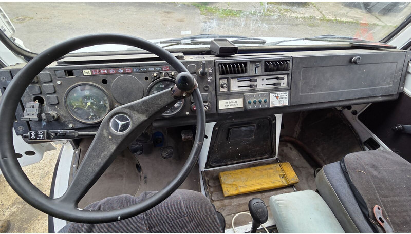Mercedes-Benz UNIMOG 427.11 +12m! - Volquete camión, Camión grúa: foto 2 Mercedes-Benz UNIMOG 427.11 +12m! - Volquete camión, Camión grúa: foto 2
