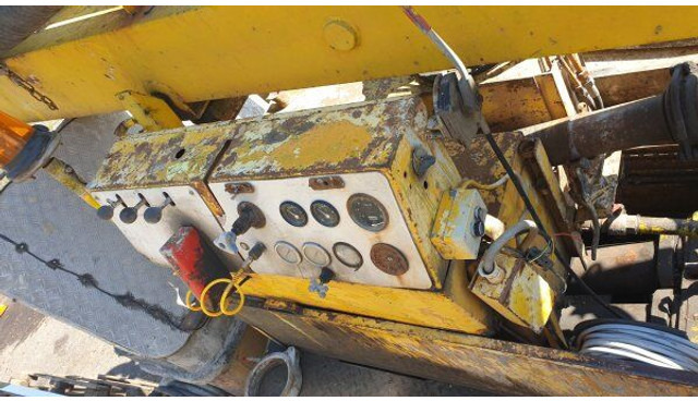 Schwing 2x! 25m BPL 601 +6x6 Tatra 815 (DOCS/KFZ MACHINE +1 no docs/kein - Bomba de hormigón: foto 5 Schwing 2x! 25m BPL 601 +6x6 Tatra 815 (DOCS/KFZ MACHINE +1 no docs/kein - Bomba de hormigón: foto 5