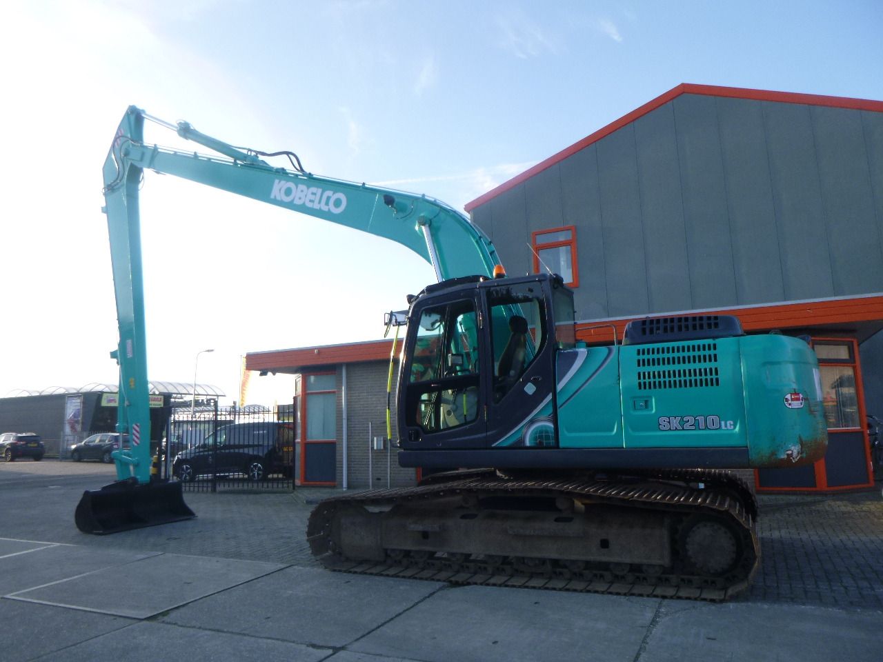 KOBELCO SK210LC-10E Long reach - Excavadora de cadenas: foto 3 KOBELCO SK210LC-10E Long reach - Excavadora de cadenas: foto 3